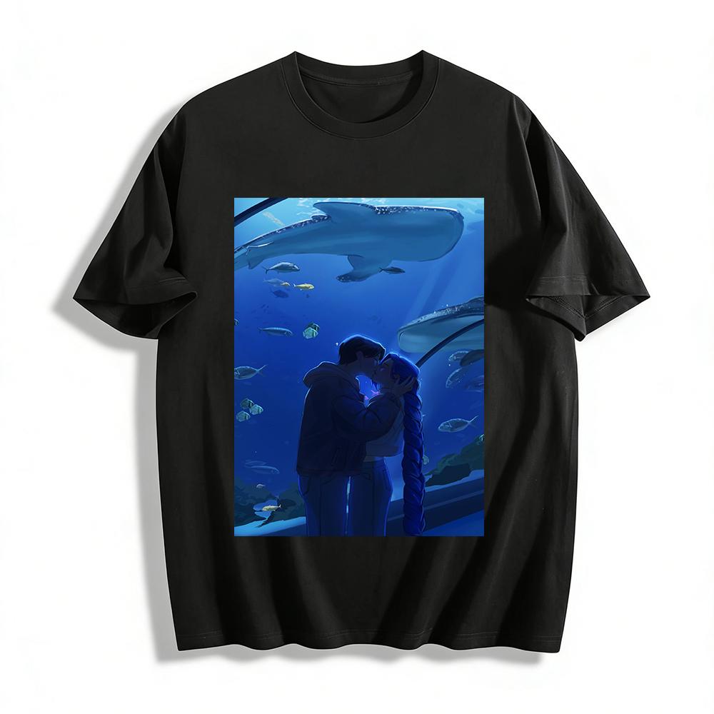 

Kissing Couple in Aquarium Print Sweatshirt Unisex Ocean Themed Casual Top for Men and Women Pure cotton T-shirt XXS