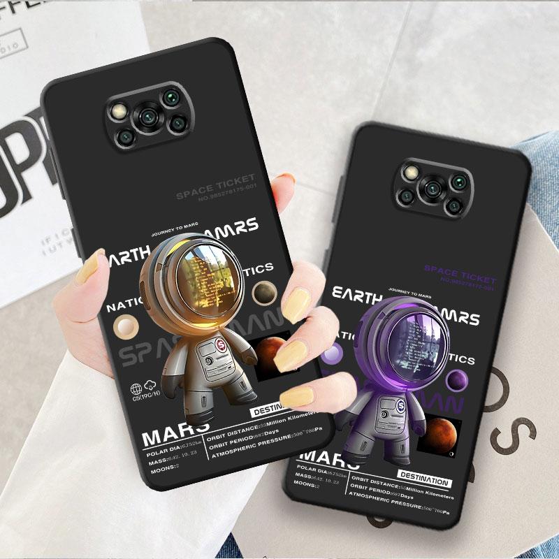Cute Astronaut Phone Case for Xiaomi Poco F4 C40 X4 F3 GT M4 5G M3 F1 X3 NFC X3 Pro M3 Pro X3 GT X4 NFC F3 GT TPU Soft Black