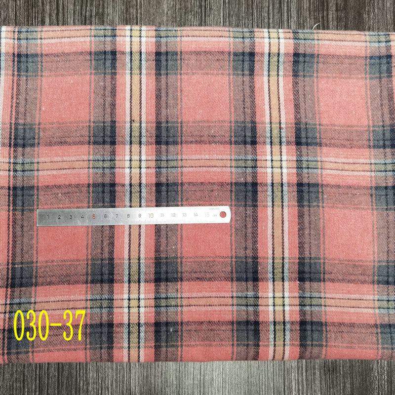 Spot Color-Woven Plaid Jacquard Fabric for Children's Autumn/Winter Brushed Polyester-Cotton Shirts