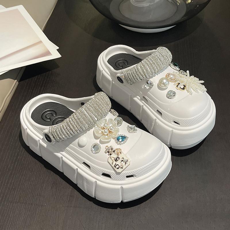 Fashion Charms Sandals 2025 New Clog Shoes Outdoor Women Slippers Thick Sole High Quality Summer Sandals For Girls