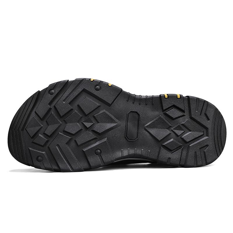 Summer Men’s Sandals Outdoor Sports Anti-collision Men's Shoes Soft Rubber Lightweight Hiking Shoes Flat Black Flip-flops