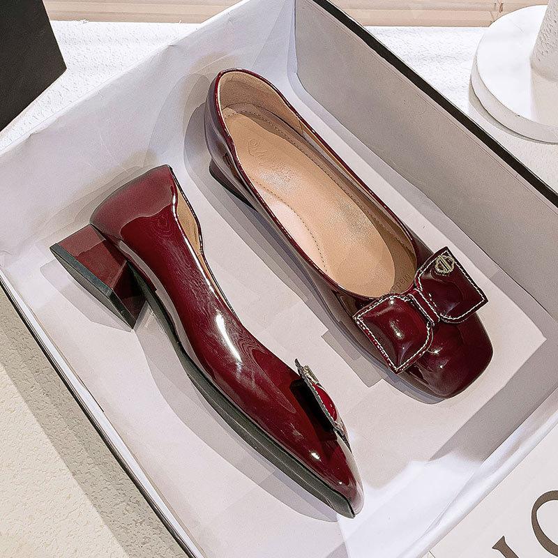 French High Heels Thick Heel 2025 New Autumn Women's Shoes Square Head Bow Red Shoes Low Heel Light Mouth Single Shoes
