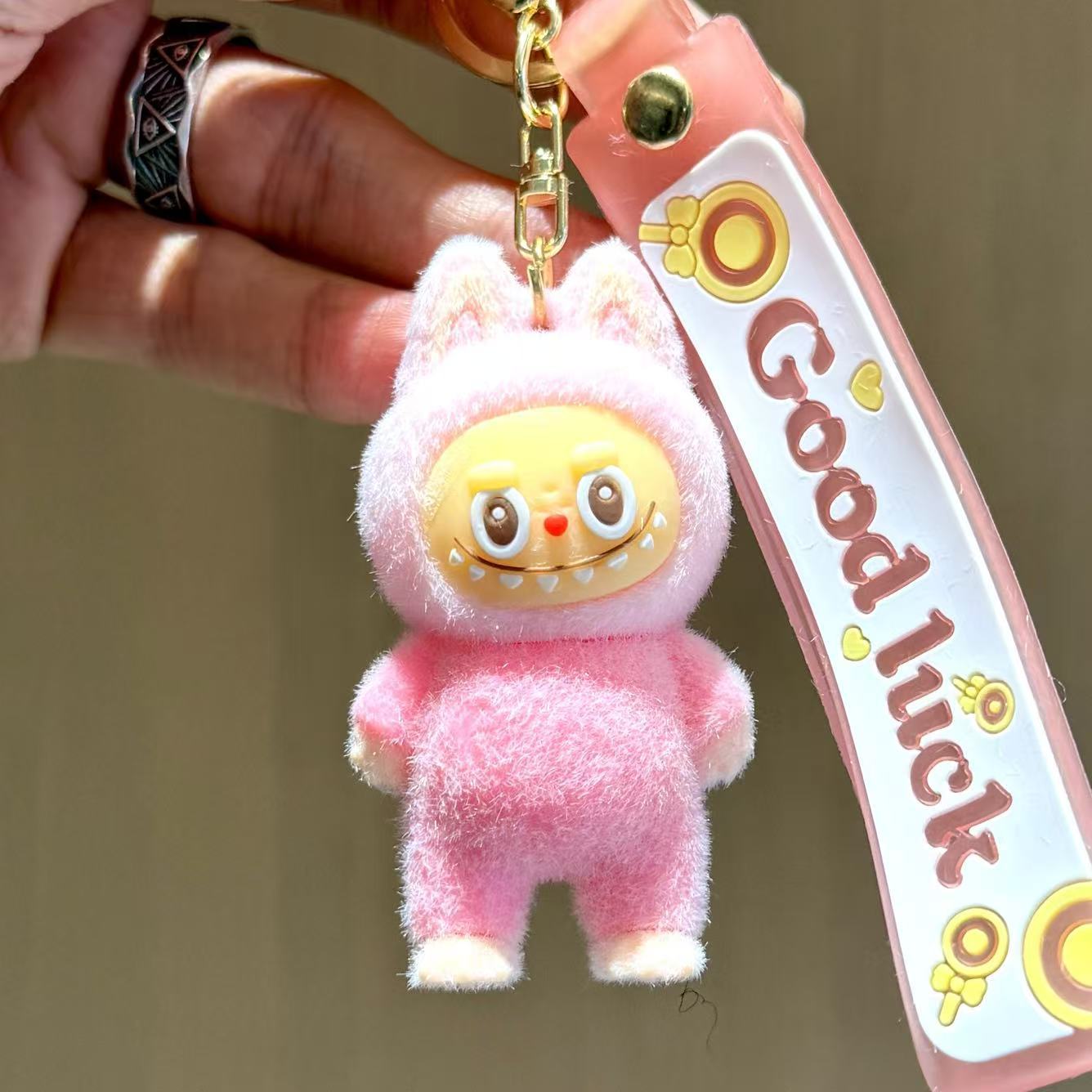 

Flocking Doll Keychain, Doll Schoolbag, Sheep Pendant, Couple Keychain.