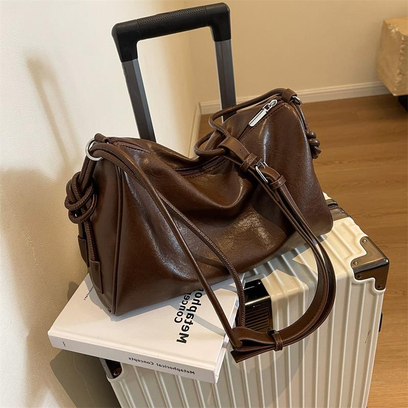 Vintage Large Capacity Pillow Shoulder Crossbody Bag Women 2026 Fashi Textured Commuter Versatile Handbag