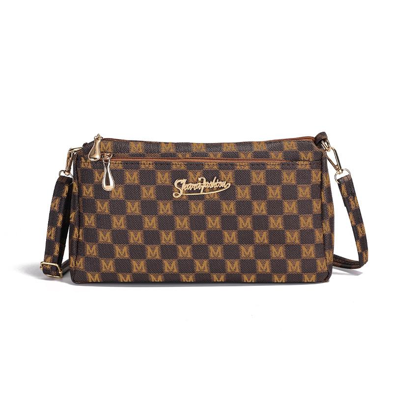 Fashion printed women's bags are hot-selling messenger bags in the season, middle-aged women's shoulder bags, mother's large-capacity commuter bags