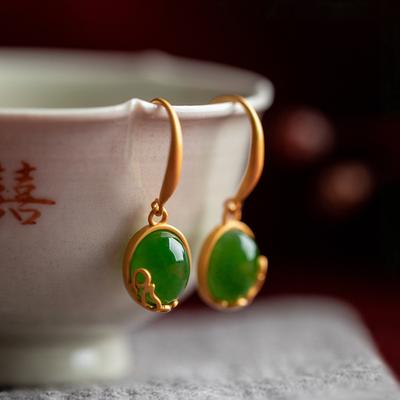 Natürliche Hetian-Jaspis-Ohrringe für Damen Klassisches Design Antike Goldhandwerkskunst Vintage-Charme Ohrringe Bankettschmuck