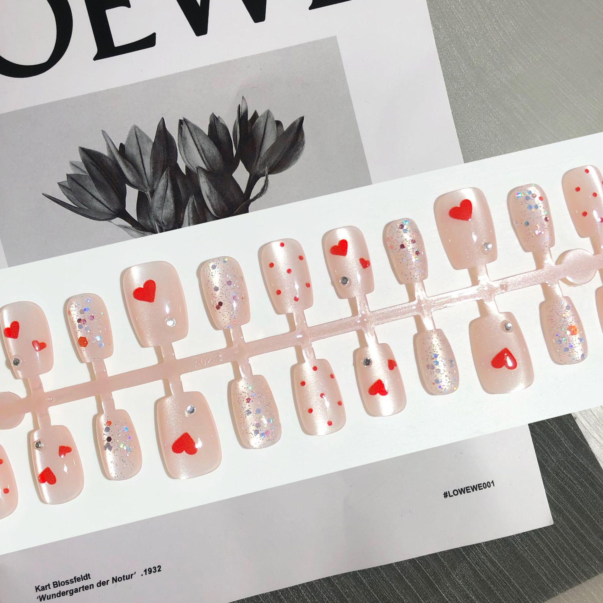 

Douyin Hot Style Cat Eye Pink Heart Rhinestone Glitter Nail Patches - Sweetheart Collection, 30 Pieces