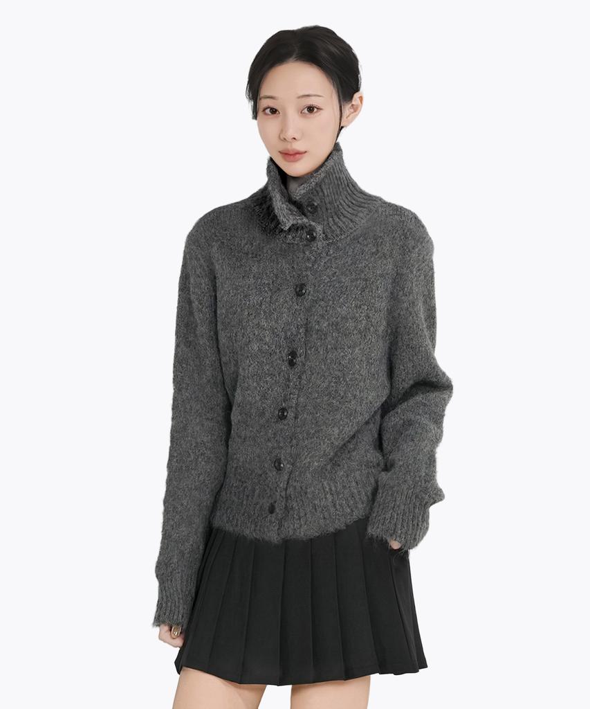 Keulleiseu Thick Turtleneck Knit With Button Details_Brown