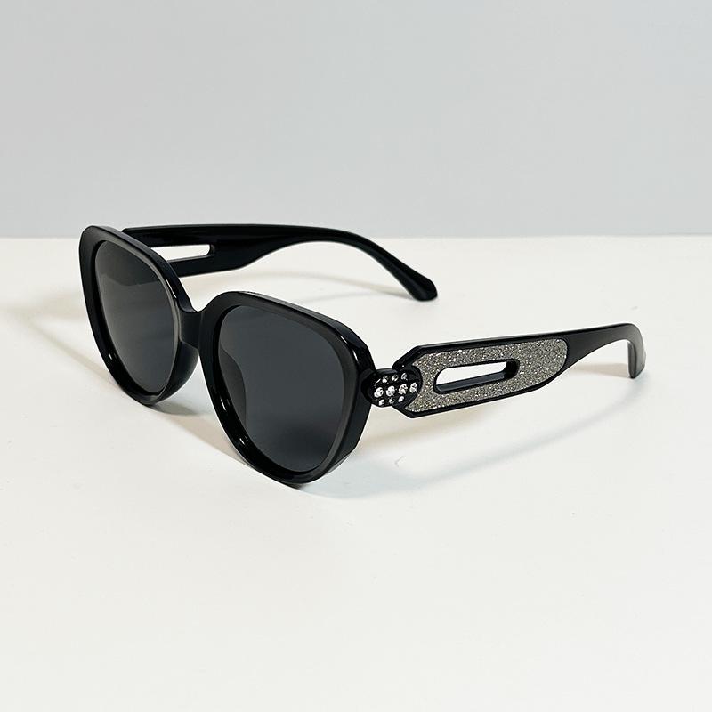 Women s Fashion Glitter Leather Sunglasses - European & American Style