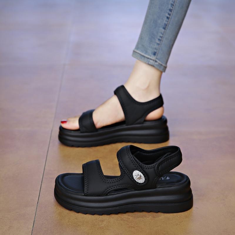 Platform sandals female pregnant women wear soft-soled non-slip summer new models with skirts fashionable beach cool slippers