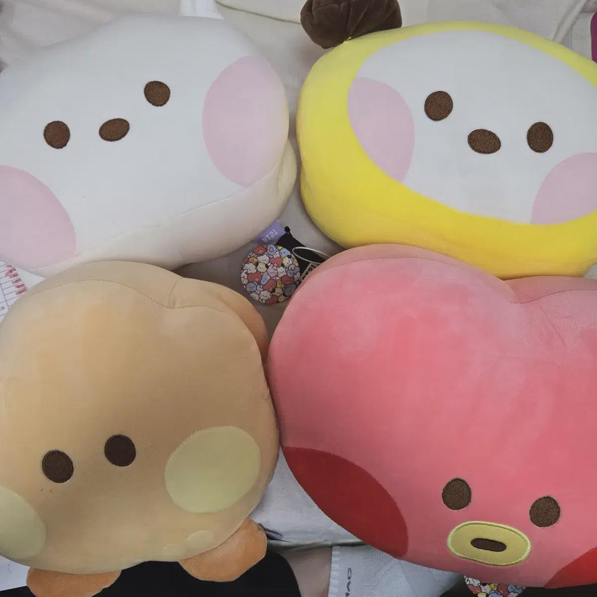 

Bt21 Minini Hand Warmer Cushion