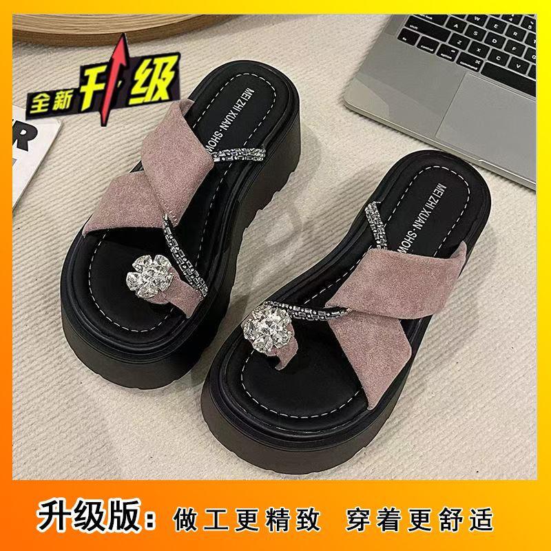Height-increasing versatile non-slip with skirt cover, toe cool slippers, summer and Korean version thick-soled slippers, women's summer outer wear 2