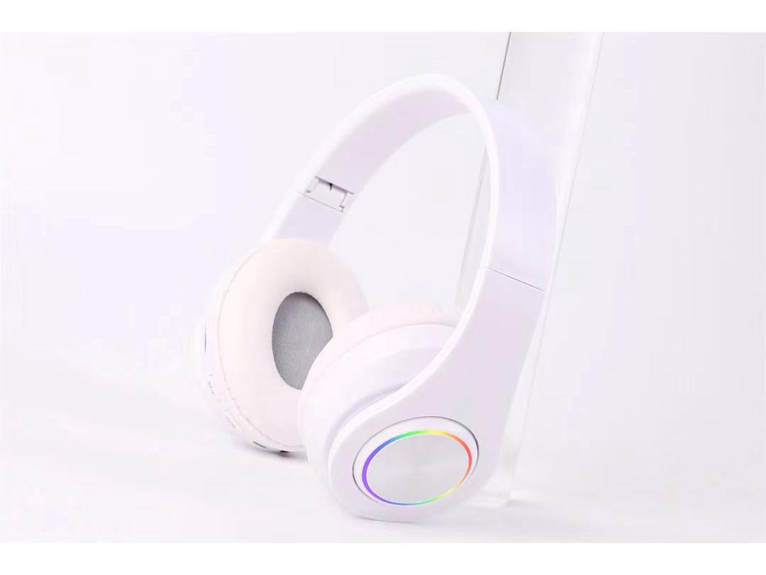 

Яркая Bluetooth-гарнитура с мощными басами — беспроводные спортивные и игровые наушники Luminous version белый