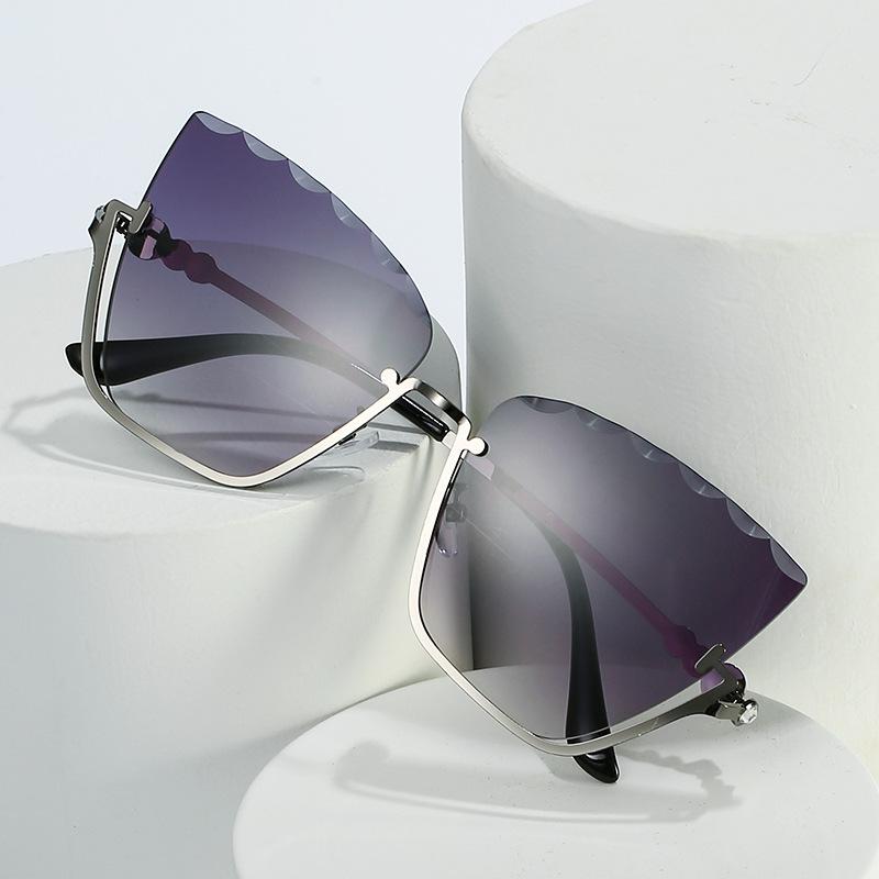 Cat'S Eye Sunglasses, Trendy Half-Frame Metal Trimmed Glasses, Personalized Diamond-Encrusted Sunglasses For Women
