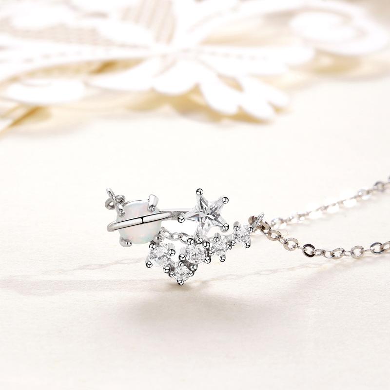 All the Stars Hold the Moon Planet Necklace Women's Niche Exquisite Temperament Advanced Star Necklace Necklace