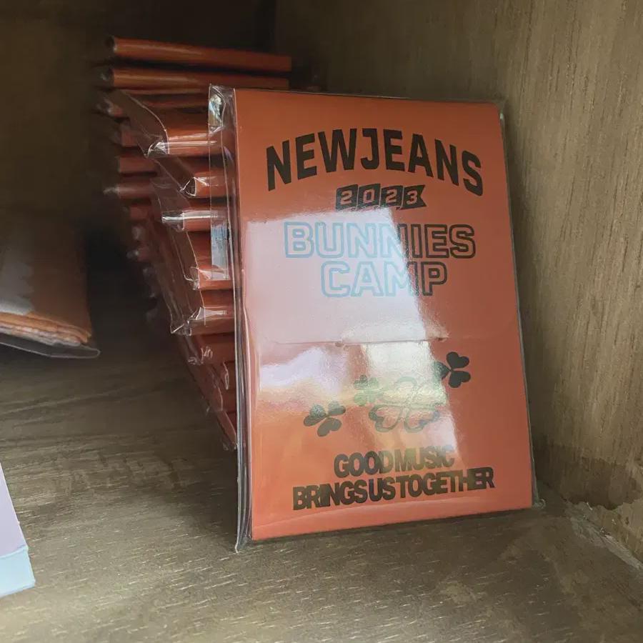 

Новый набор Jeans Bunny s Camp Foca, нераспечатанный