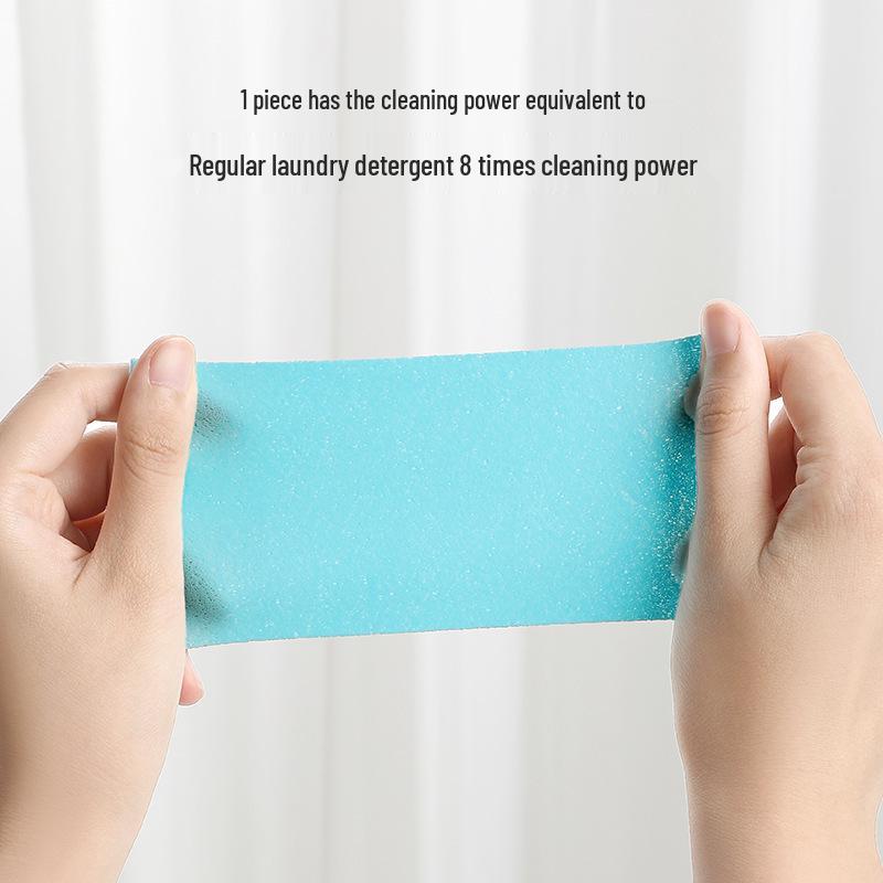 Compact Laundry Sheets: Concentrated Stain Removal with Long-Lasting Fragrance, Perfect for Travel.