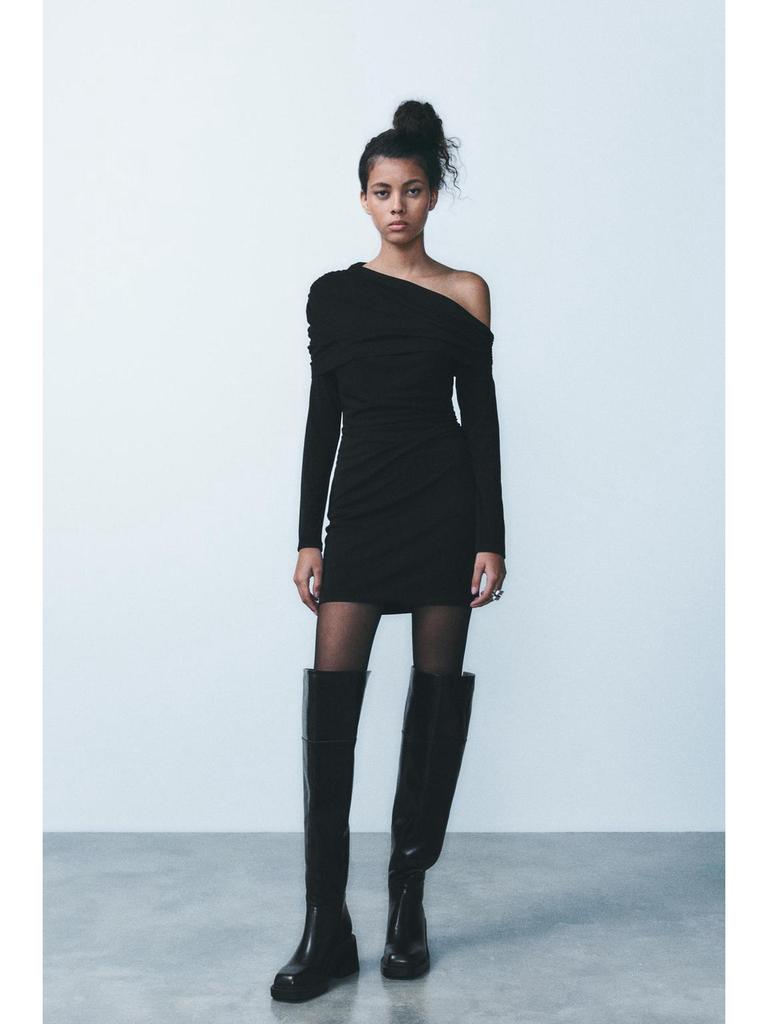 2025 Women's European & American Style Asymmetrical Pleated One-Shoulder Dress