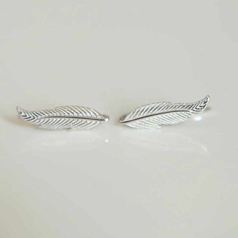 Huitan Delicate Feather Design Hook Earrings  Color/Gold Color Trendy Accessories for Women Contracted Metal Leaf Jewelry
