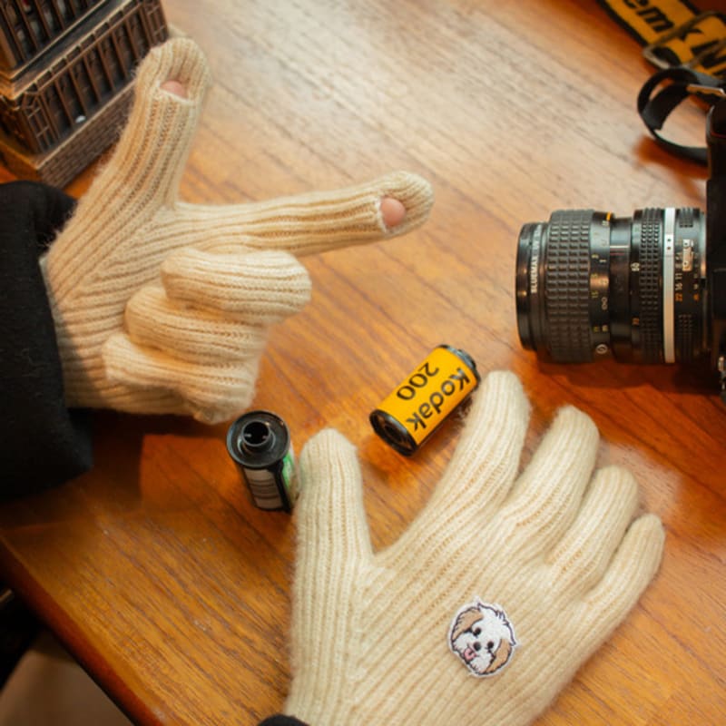 

SNOOZY Embroidered Wappen Knit Fingerhole Gloves - Maltifoam Maliform-Beige