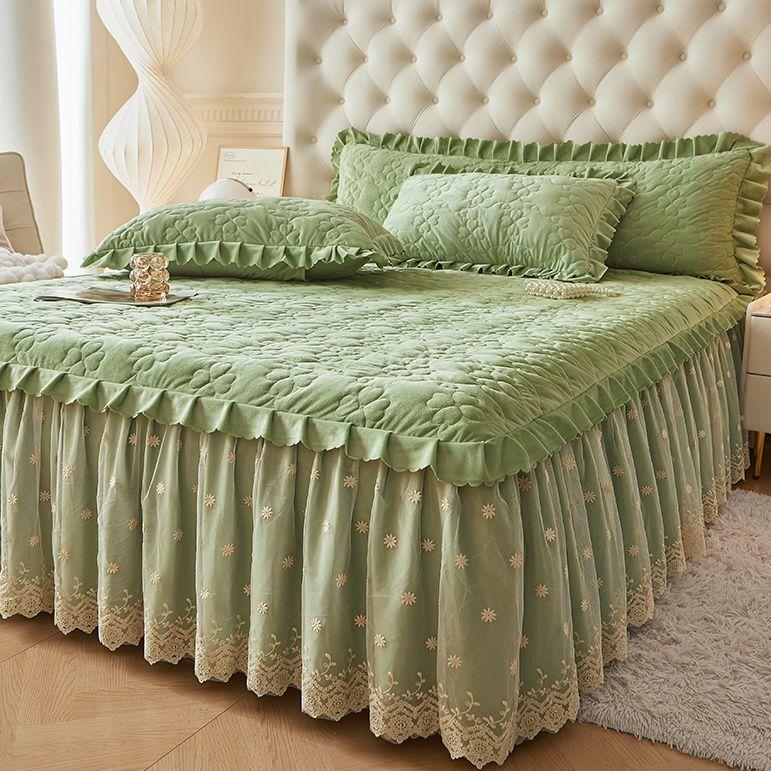 3pcs Luxury Bed Skirt Set Solid Color Skin-friendly Love Quilted Layer Lace Strap Style (1 Bed Skirt + 2 Pillowcases, Without Core)