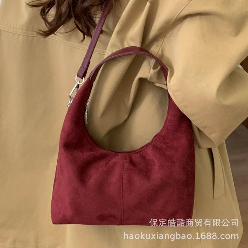 Versatile foreign style niche design dumpling bag 2025 fashion trendy girl new casual retro popular messenger bag bag