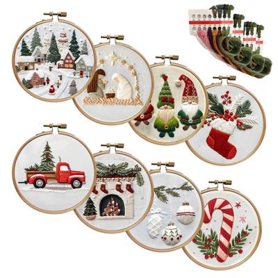 Weihnachts-Stickset, weihnachtliches Stickmuster mit Stickrahmen, Nadeln und Fäden, DIY-Stickerei