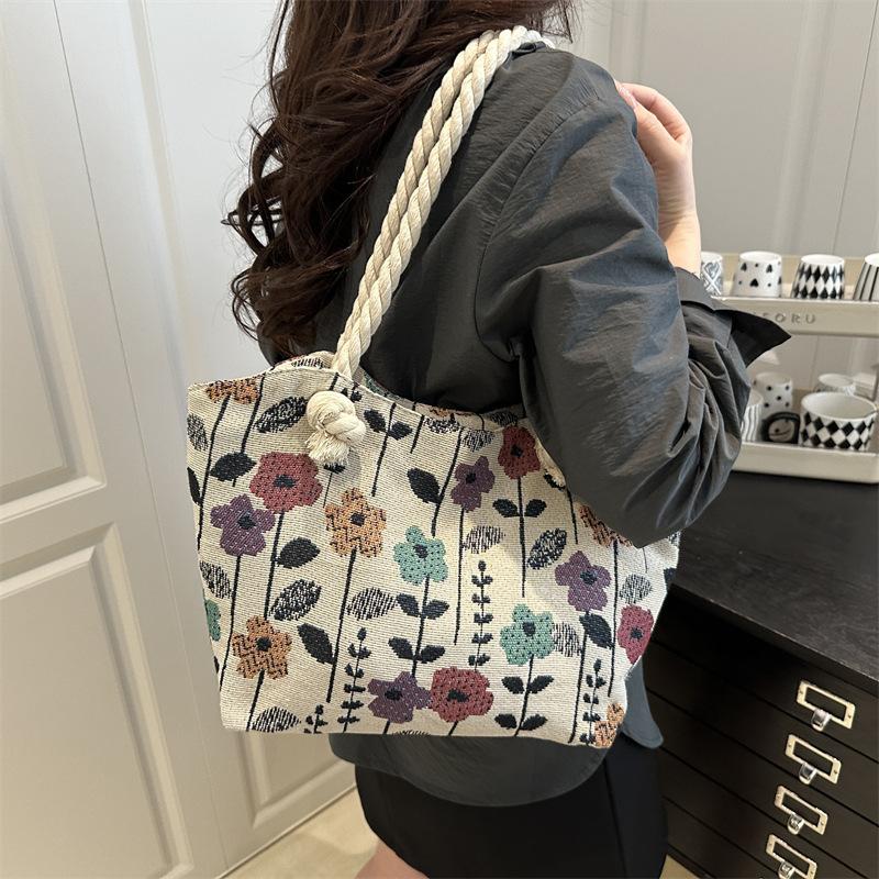 Large Capacity National Style Cloth Bag Women's 2025 New Commuter Tote Bag Ins Embroidered Flower Class Shoulder Bag