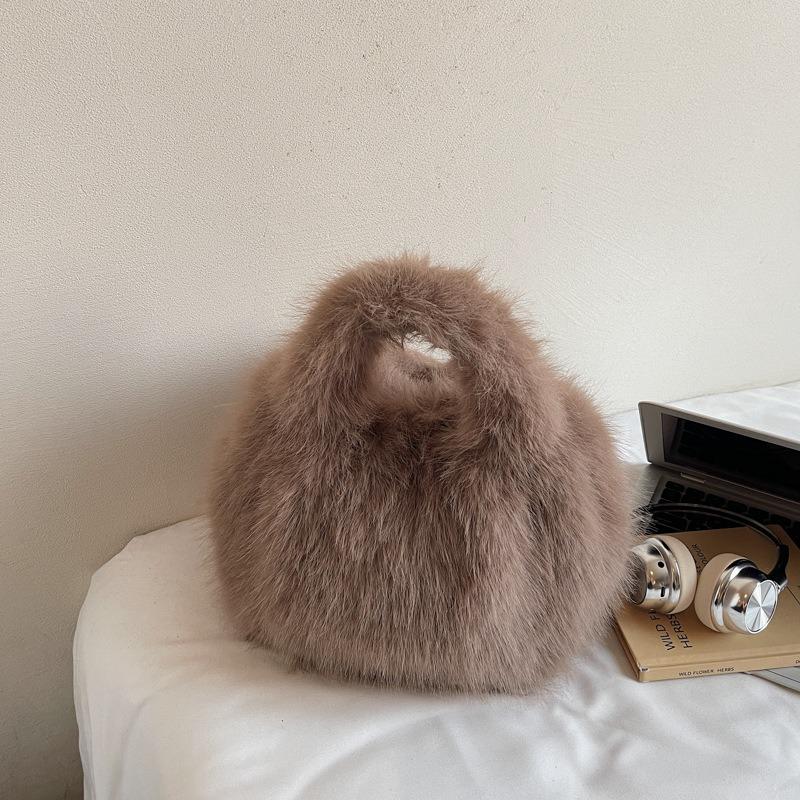 Plush Bag Women's Large-capacity Autumn New Casual Shoulder Handbag High-value Fluffy Dumpling Bag