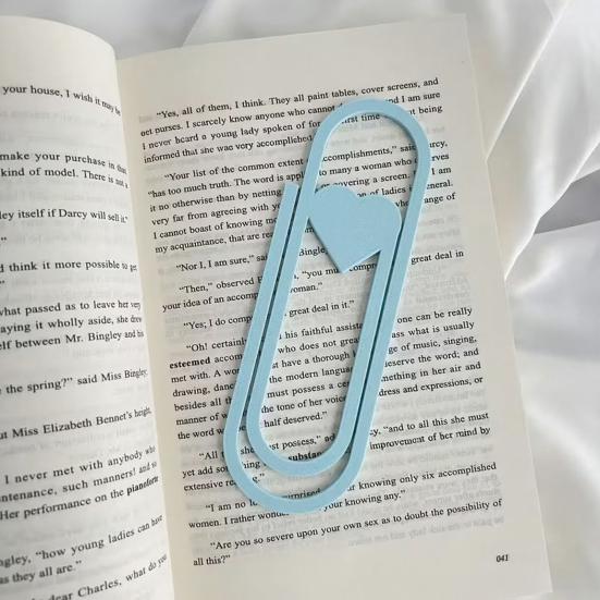 Heart-Shaped Oversized Paper Clip Bookmark PLA Page Marker Romantic Gift for Book Lovers Unique Reading Accessory for Journals Planners