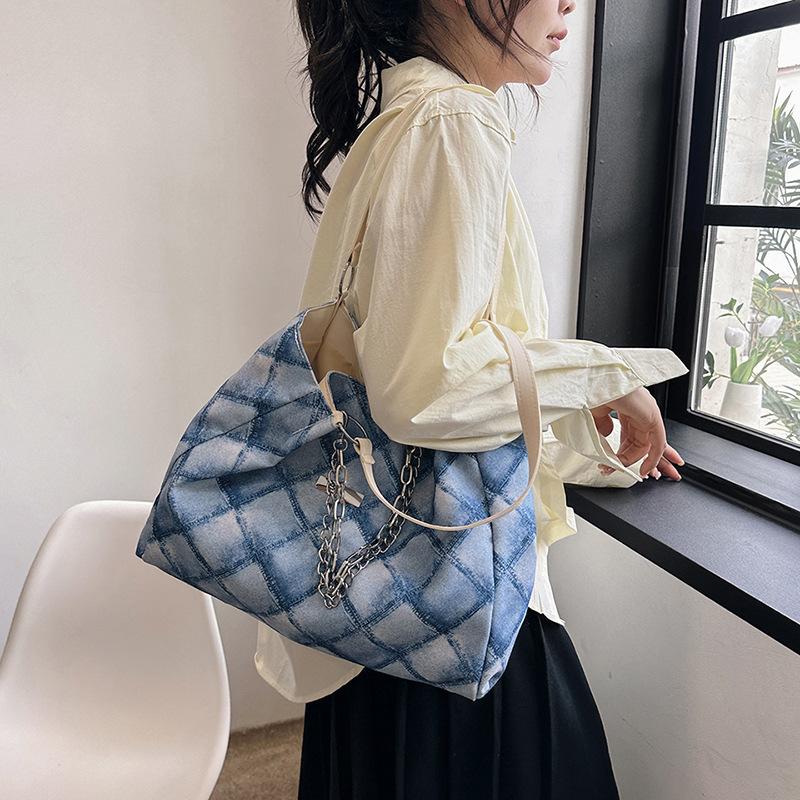 Canvas Bag Women's Large Capacity 2025 New High-end Texture Spring and Summer Versatile Chain Single Shoulder Commuter Tote Big Bag