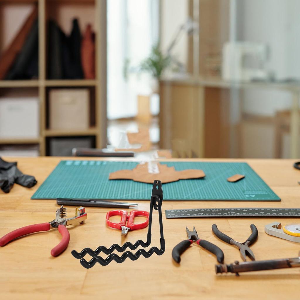 Set of 2 Wave-Shaped Wall Hooks with Non-Slip Storage, Ideal for Garages and Homes, Tools, and Garden Supplies