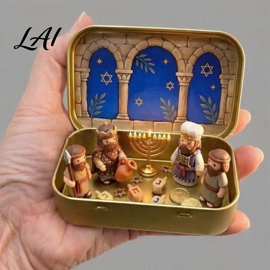 Religious Theme Table Decor Miniature Hanukkah Menorah Diorama Tin Box Pocket Scene Set with Figurines And Nativity Scenes Menorah Mini in A Box for
