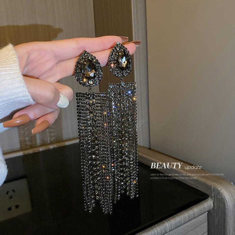 Diamond Crystal Star Tassel Pearl Earrings: Luxurious High-end Fashion Studs