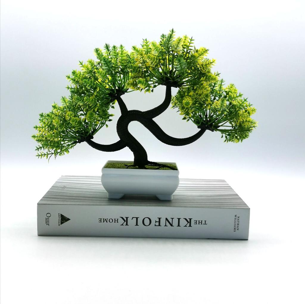 Hot Selling Artificial Flowers Bonsai Green Pot Guest-Greeting Pine Bonsai Simulation Potted Plant Ornament for Home Decor