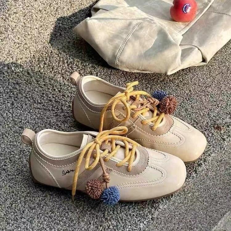 Inner height-increasing soft-soled German training shoes for women's 2025 autumn new versatile leisure sports lightweight lace-up leather Forrest 