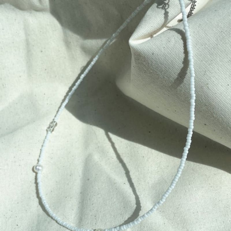 standingfish whisper necklace W1