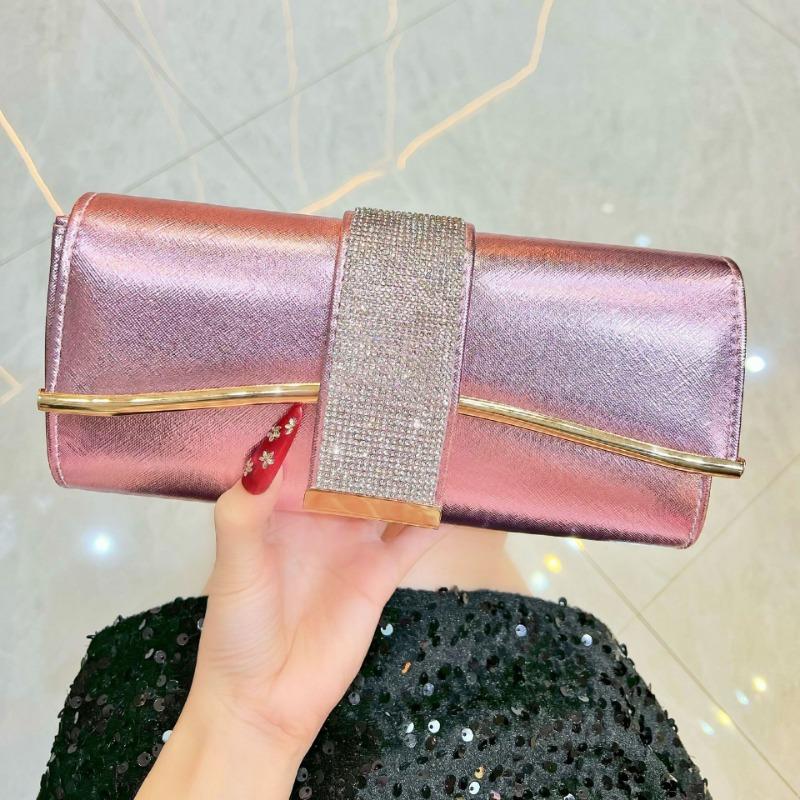 The Elegant Lady's Banquet Handbag - A Stylish Small Bag Adorned with Diamonds