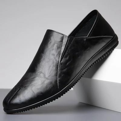 Zapatos de cuero de talla grande, nuevos zapatos casuales de un pedal para hombre, transpirables, suela blanda, cara suave, zapatos blancos tipo perezoso para conducir