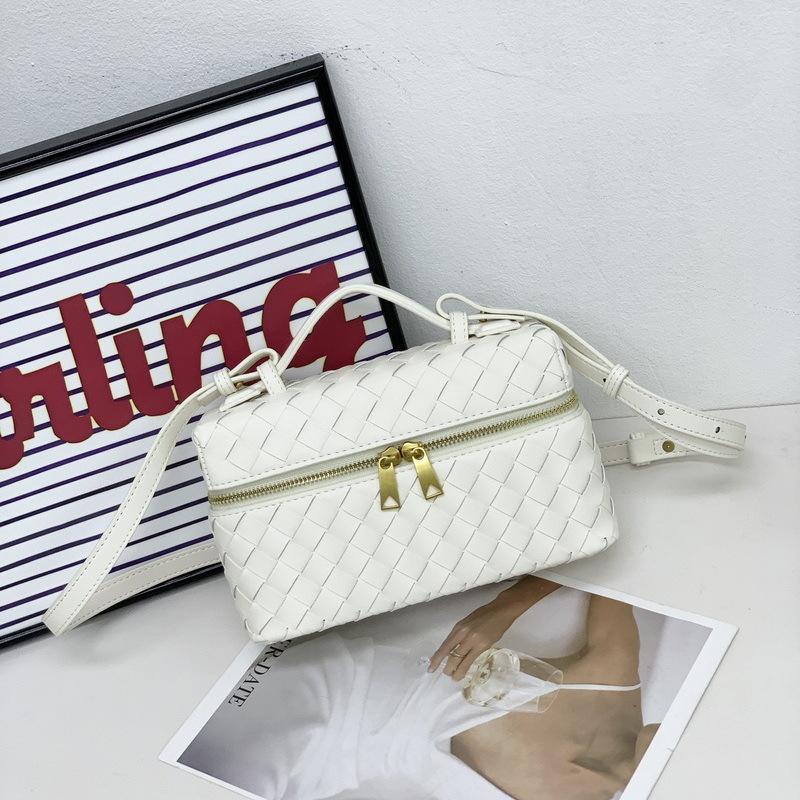 Leather Women's Bag Fashionable Woven 22 Lunch Box Bag Mini Square Bag Portable Shoulder Bag