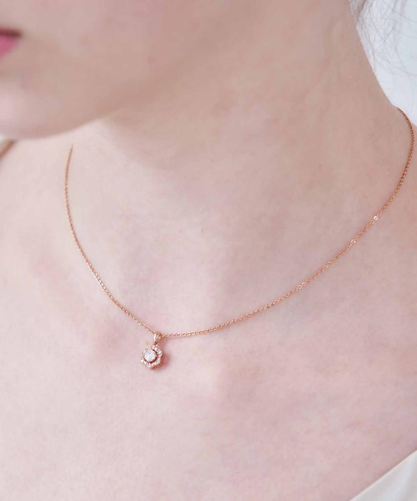 Cranne Flower Line Necklace C24Nb122
