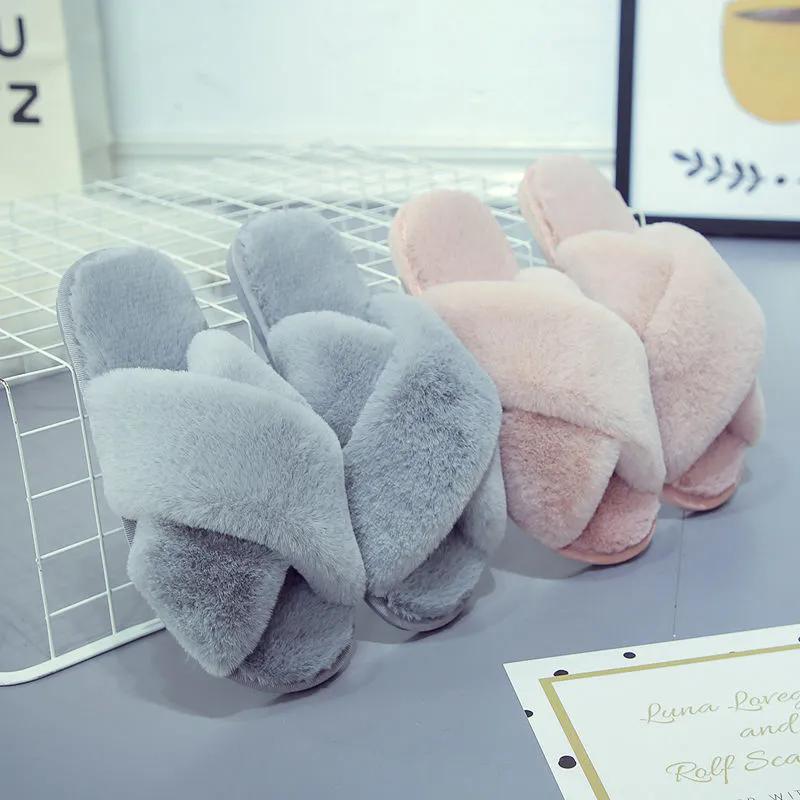 Pantoufles chaudes et moelleuses pour femmes, confortables, en fausse fourrure, pour l'intérieur, plates et douces, tongs pour célébrités féminines