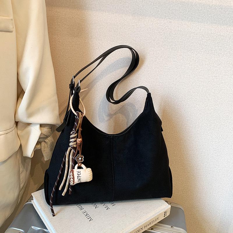 Stylish Suede Retro One-Shoulder Tote: Versatile Large-Capacity Commuter Bag