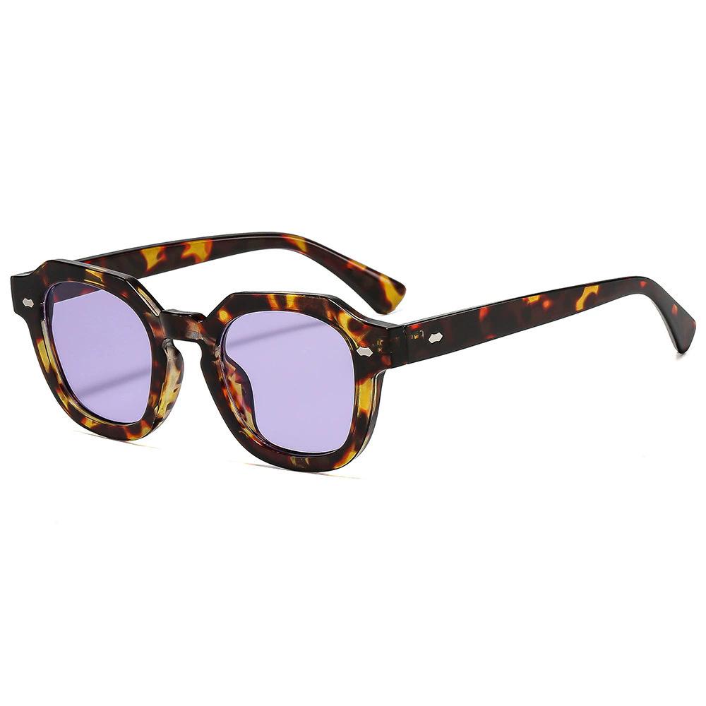 

Retro European Square Frame Sunglasses for Women - Fashionable, Versatile, and Casual As shown