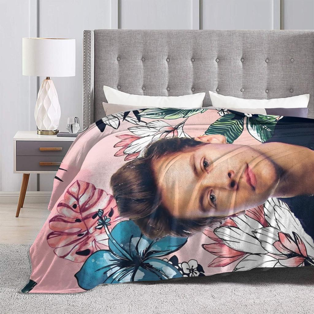 Harrys Styles Singer Blankets Coral Fleece Plush Textile Decor Portable Super Soft Throw Blanket for Sofa Office Bedding Throws