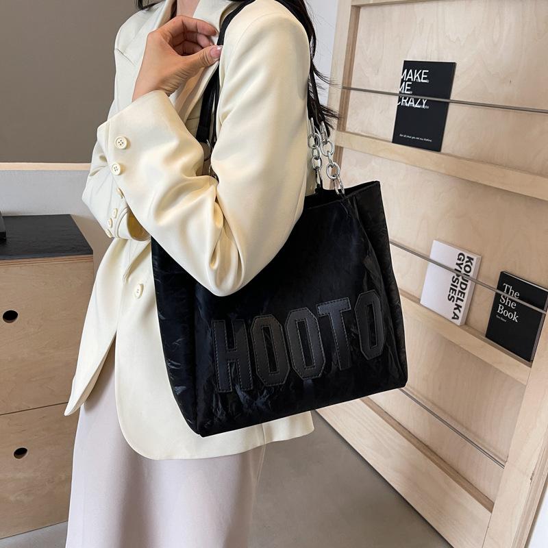 Casual Bag Women's New Versatile Shoulder Bag Large-capacity Tote Bag Class Commuter Handbag