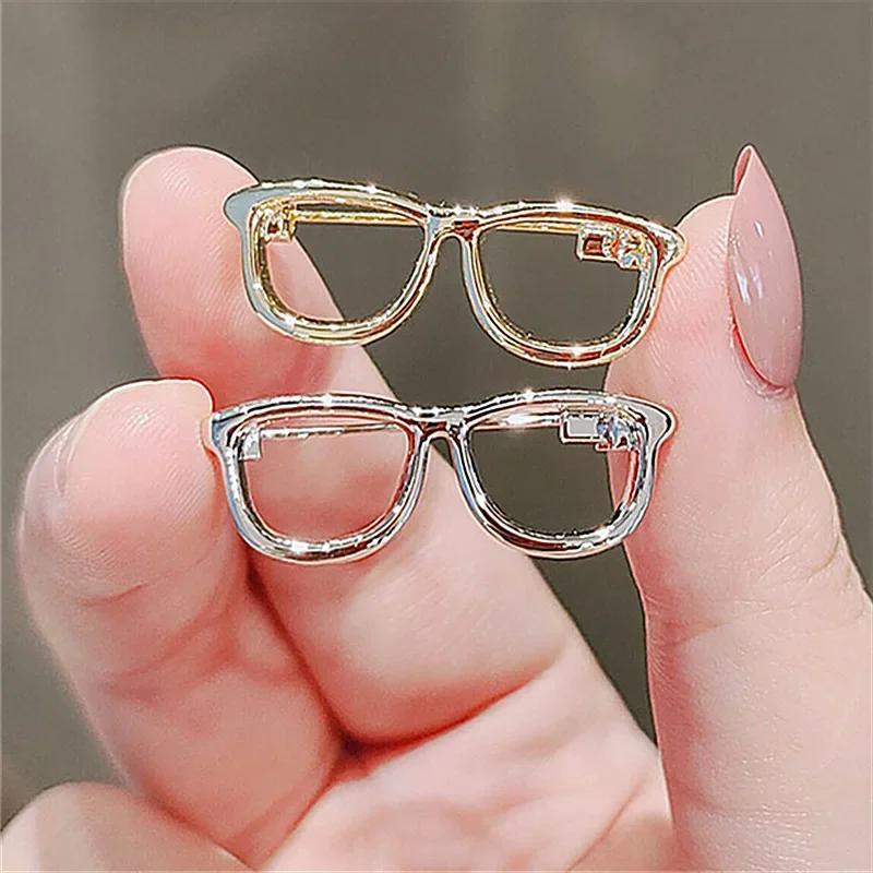 2024Japanische Version Niedliche Aushöhlen Brille Brosche Ins Trendy Persönlichkeit Lustige Pin Kragen Pin High-End Anzug Zubehör Schnalle Y22057YY-