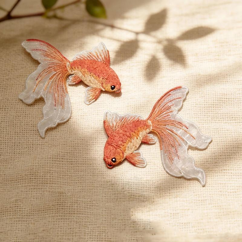 2Pcs Multi-Color Goldfish Embroidery Patches Fabric For T-Shirt Bags Hats Accessories Diy Iron On Stickers Repair