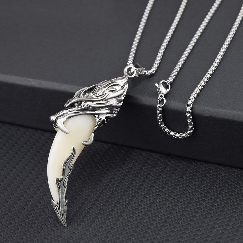 Chinese Fashion Personality Creativity Versatile Imitation Wolf Tooth Necklace Men And Women Resin Pendant Street Rock Jew