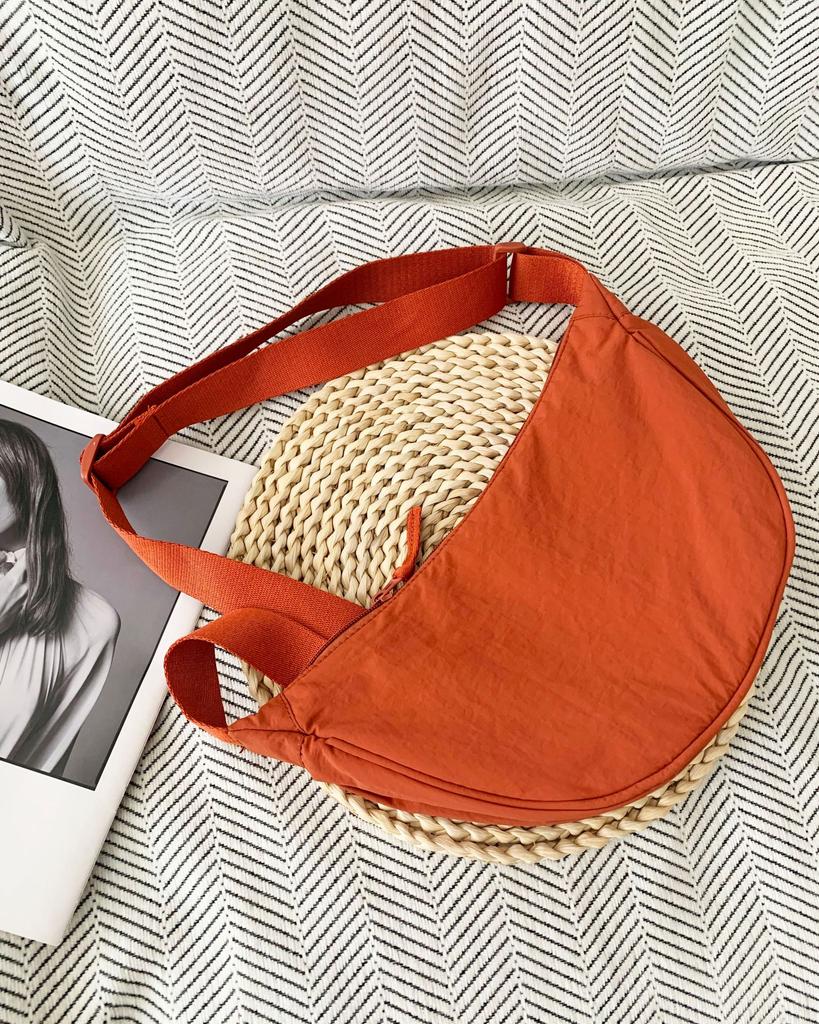Einfache Nylon Messenger Bags für Damen Tragbare einfarbige Damen Hobo Schultertaschen Tragbare Reise-Achseltaschen Handtaschen